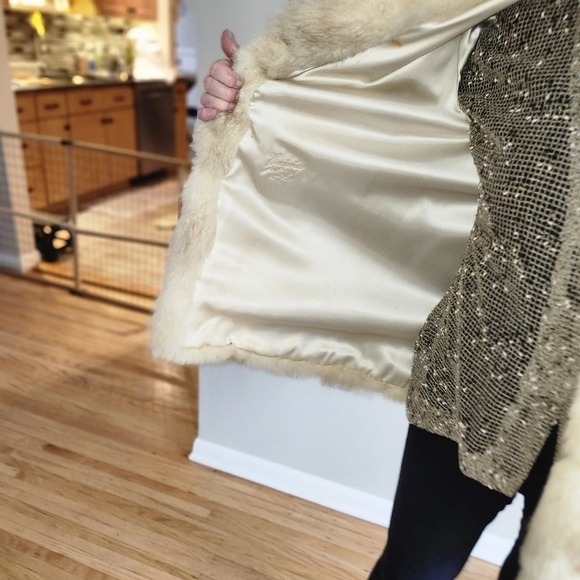 Vintage Women's Genuine Fox Fur Coat - Picture 4 of 8